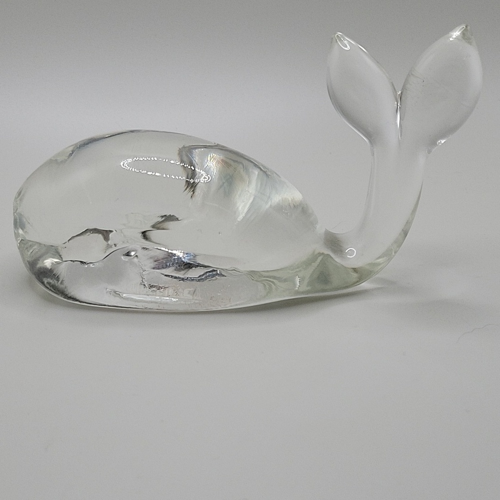 Elegant Clear Glass Whale Figurine Paper Weight